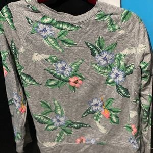 Old Navy Ladies Hawaiian Crew Neck Size Large